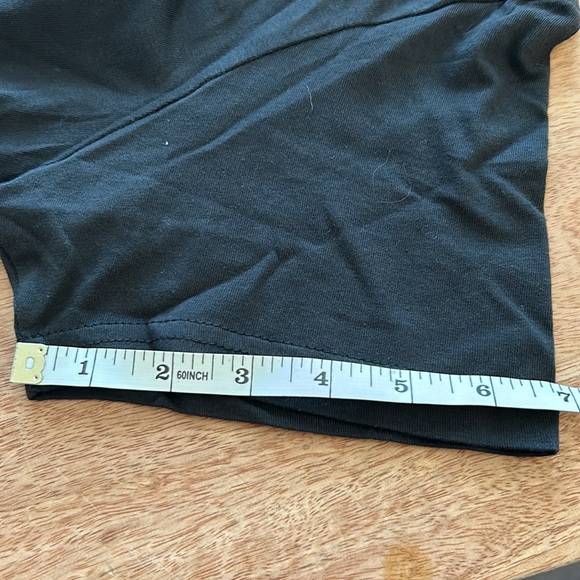 Brand is Billabong - Picture 5 of 10